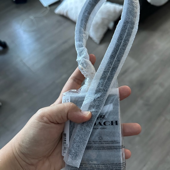 Coach Id Lanyard ( New ) - Picture 13 of 13